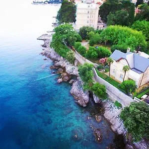 https://villa-santa-maria-opatija.primorje-gorskikotar.com