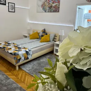 Apartman Small Cosy Near The Famous Westend Center, Budapest