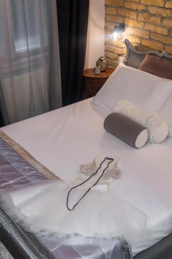 Regina Mini Apartment On Kiraly Street Budapest